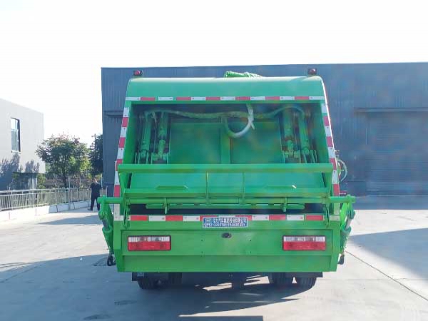 6方纯电动压缩式垃圾车