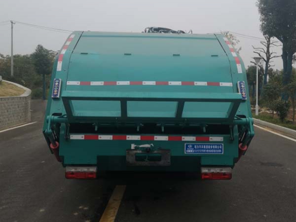 8方纯电动压缩式垃圾车