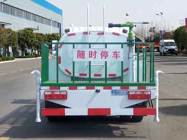 4方纯电动洒水车