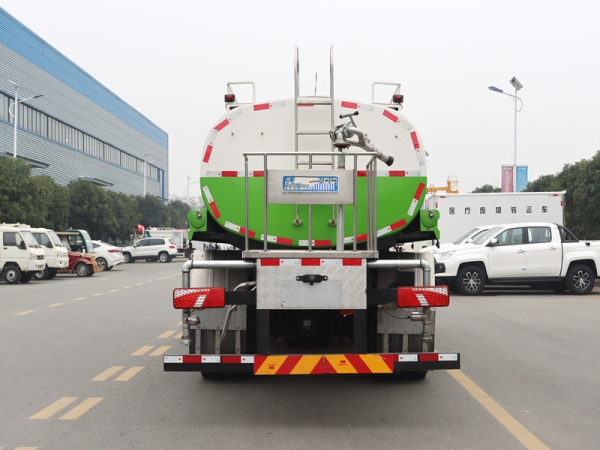 比亚迪纯电动洒水车