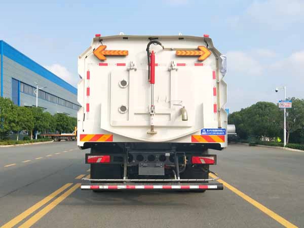 比亚迪纯电动洗扫车