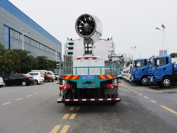 比亚迪10方纯电动多功能抑尘车