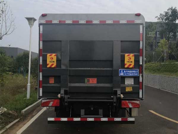 比亚迪纯电动密闭式桶装垃圾车