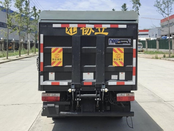 小型纯电动密闭式桶装垃圾车